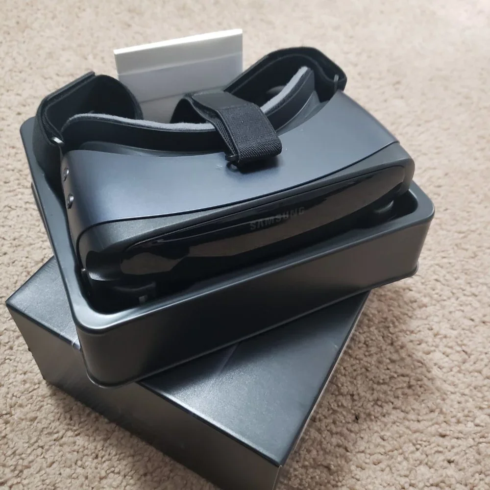 Samsung Gear VR (Oculus)